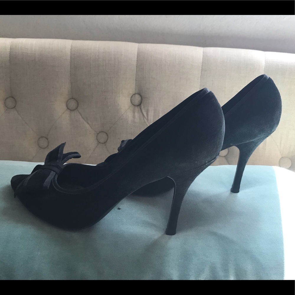 Peep Toe Black Suede Bow Pumps